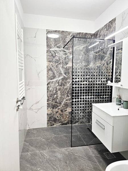 Popesti, Primarie, gars. 39 mp+30 mp terasa, finalizata, langa STB.